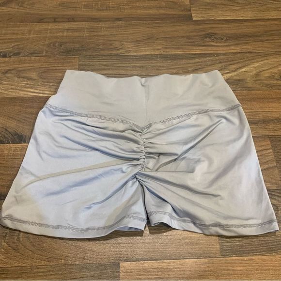 Scrunch booty shorts - Picture 1 of 3
